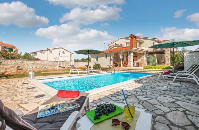 Gorgeous home in Golubovo with kitchen