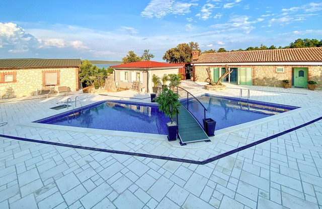 Gorgeous home in Nerezine with WiFi