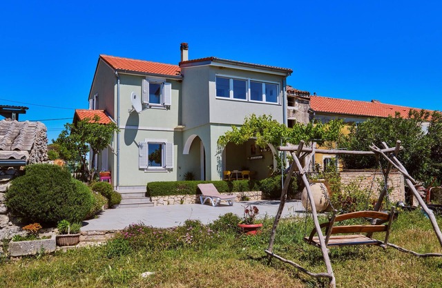 Gorgeous home in Punta Kriza with WiFi