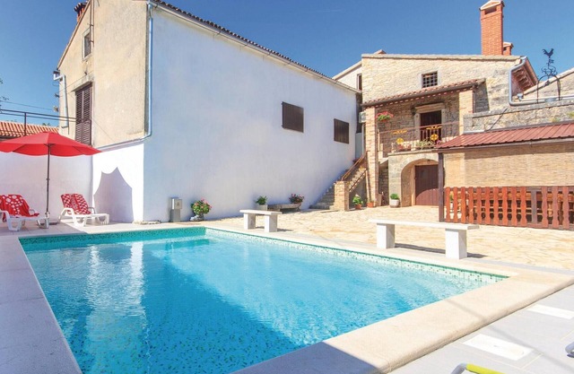 Gorgeous home in Stifanici with WiFi