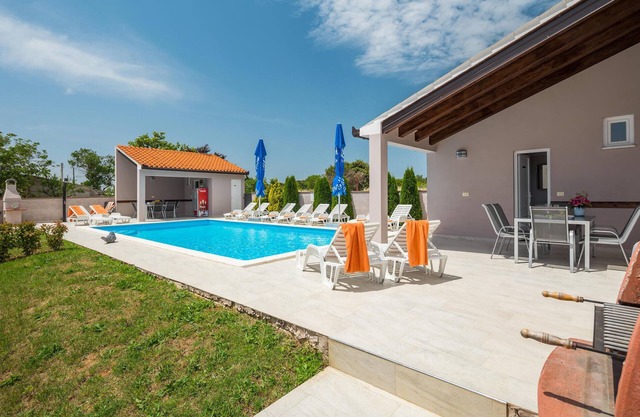 Gorgeous home in Valtura with WiFi