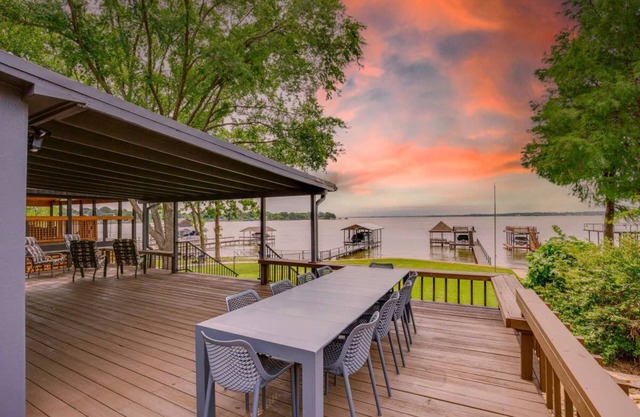Gorgeous Lakefront Home with Private Dock and Deck