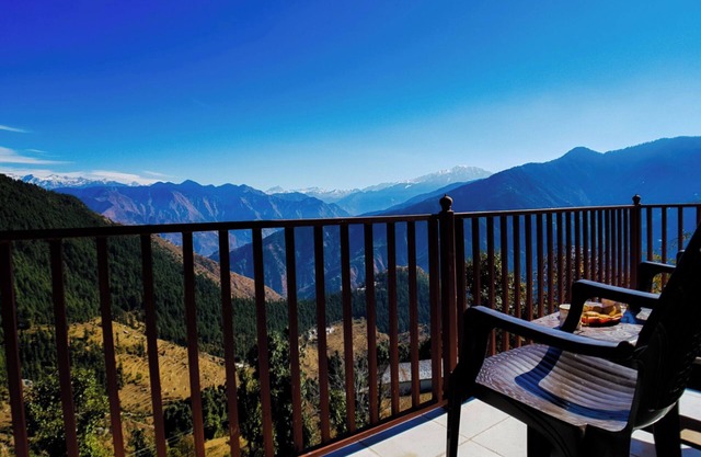 Goroomgo Grand Kailash View Homestay Himachal Pradesh