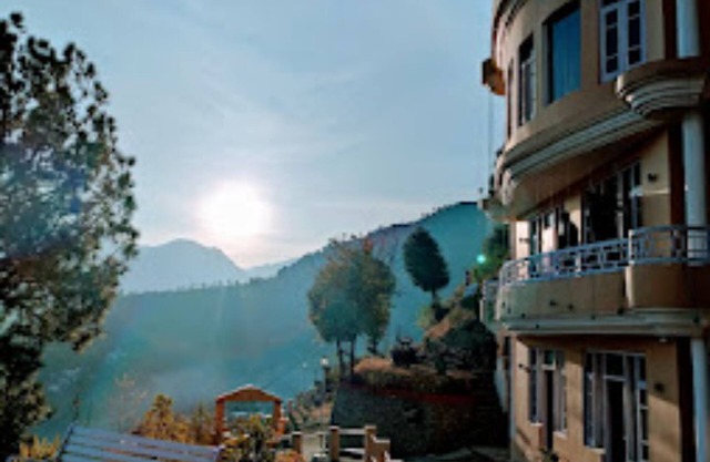 Goroomgo MS Shepheard Hills Resort