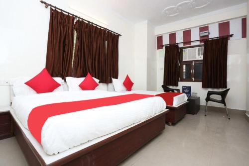 Goroomgo Shiva Palace Haridwar Near Railway Station - Excellent Customer Service - Best Seller