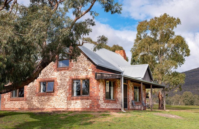 Grampians Pioneer stone cabin