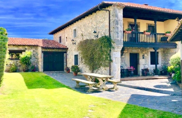 Gran Pedroso, green, blue, sand, sea, mountains. All together.