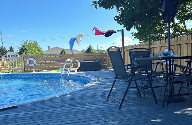 Grand-Barachois 2 bdrm suite * w/pool * on coast road between Shediac/Cap Pele