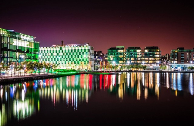 “ GRAND CANAL DOCK LUXURY “ SPECIAL OFFER'