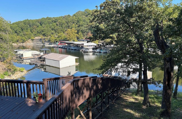 Grand Lake Waterfront in beautiful Dripping Springs