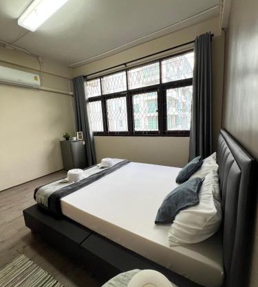 Grand riverine views