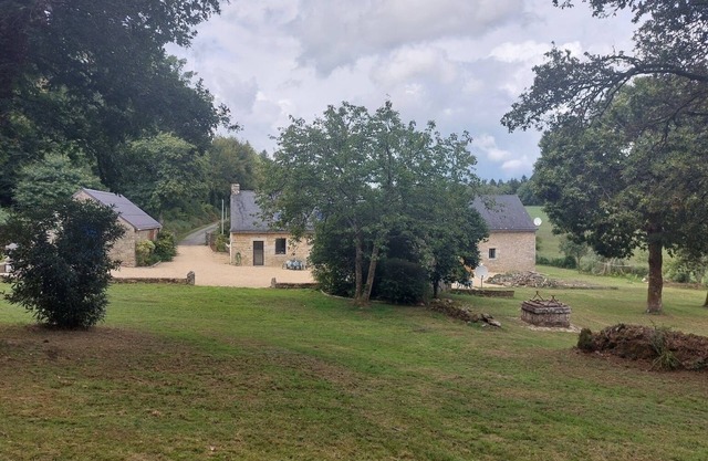 Grande Maison Dans une Propriété de Caractère