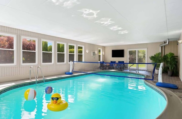 Grandma's Family Fun House with Heated Indoor Pool