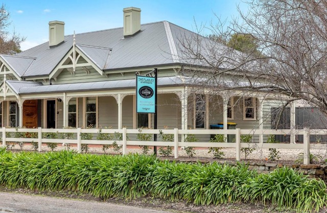 Grandview Accommodation - The Flaxley Apartments