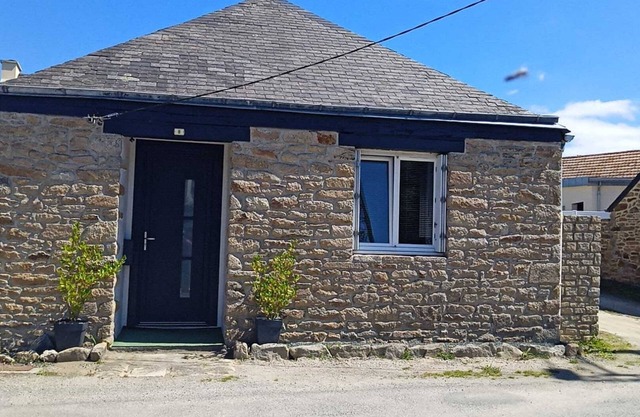 Grange Bretonne Rénovée - 7 Pers - 2 Chambres. Port a 200m