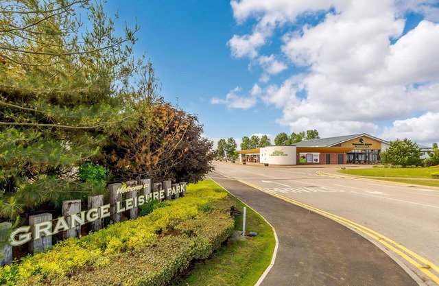 Grange Lodge 4 (Pet)