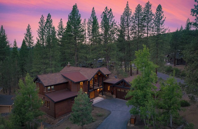 Grays Crossing by AvantStay | Stunning 4BDR Cabin