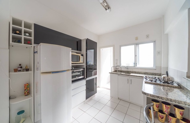 Great apartment, next to UFRGS, Administrative Center, Redenção