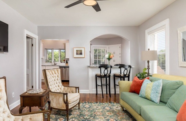 Great home|5 beds|Roomy|WiFi|Strawberry Hill