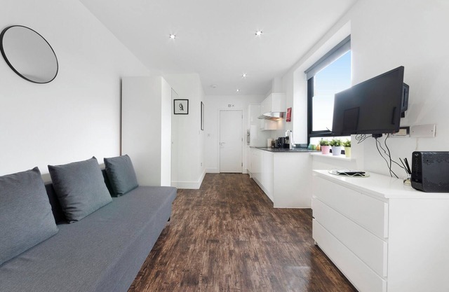 Green Lane Studio by MoreThanStays | Ground Floor