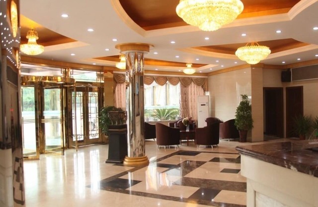 GreenTree Inn Suzhou Kunshan Bacheng Town Hubin North Road Business Hotel
