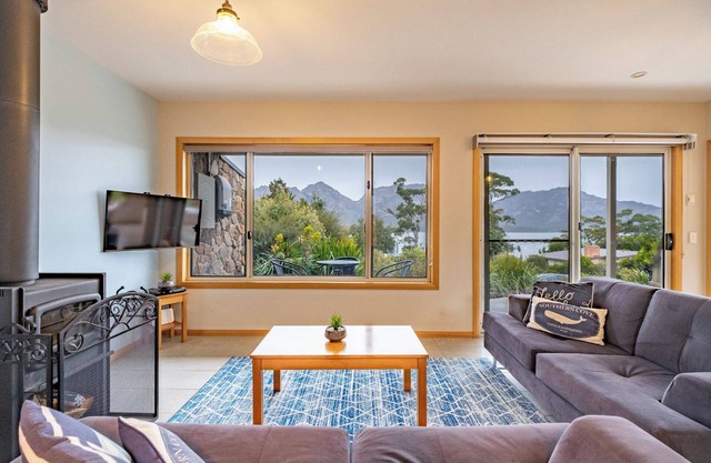 Greystone (FS5) - Freycinet Holiday Houses