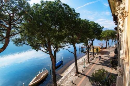 Gritti Palace Morcote - Stunning waterfront two-room flat offering breathtaking lake views - Papavero