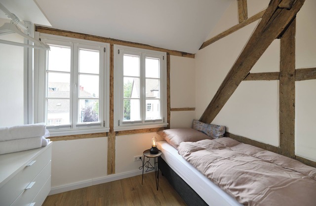 Großes Appartement mit Sonnigem Balkon Blick in den Innenhof