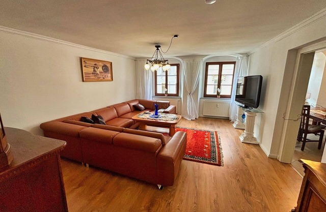 Großzügige Wohnung in der Altstadt mit Balkon