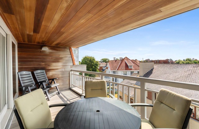 Grosvenor 0201 - 2-bedroom apartment with covered terrace, 150 m from the sea