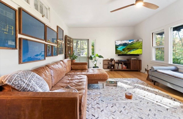 Grotto Grove A Private Poconos Cabin -Secluded Retreat w/Firepit & Trail Access