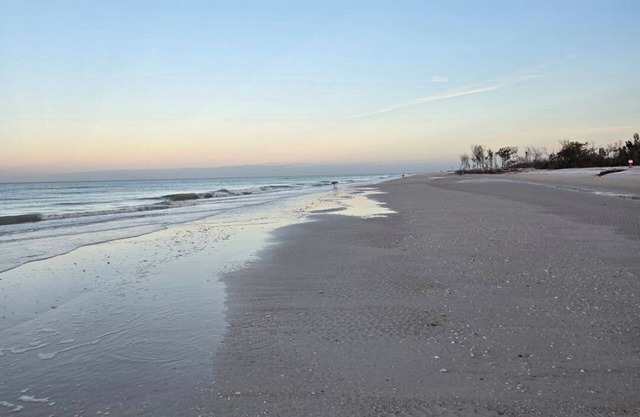 Ground Floor 2-bedroom condo in amazing Marco SouthSeas