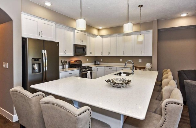 Ground Floor | Full Kitchen | Kokopelli Suite