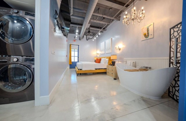 Ground Floor/Waterfront on The Rez in Madison!