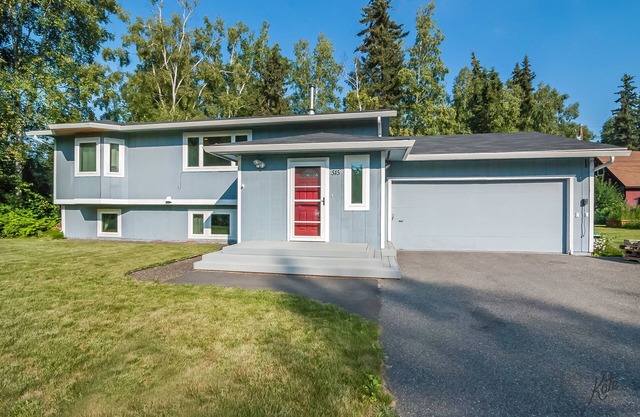 Guest bedroom in a lovely modern home located in a very convenient location.