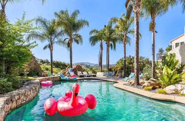 Guest House Malibu Retreat w/SALT pool Jacuzzi