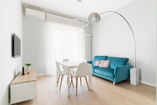 GuestHost - Cozy & Bright Apartment