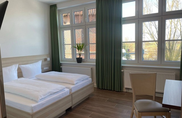 Guesthouse Besandung - Apartment 302 - Lokschuppen Pasewalk- Guesthouses with double rooms