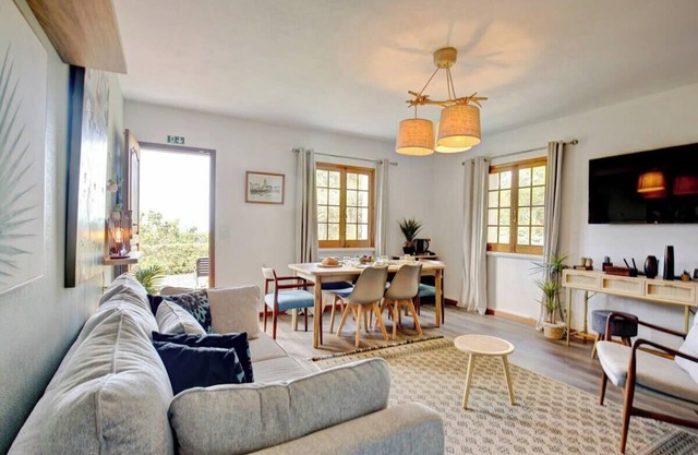 GuestReady - The Chestnut Garden - Farm House