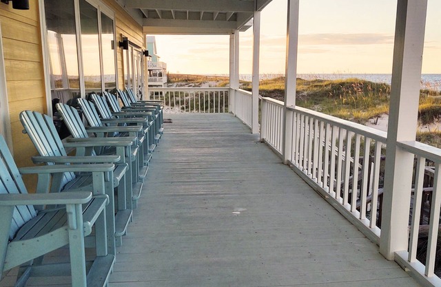 Gulf Front Luxury, Spacious Home with Panoramic Views! Book today!