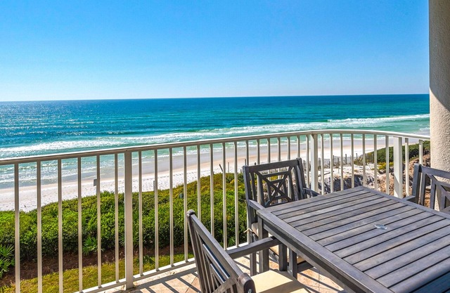 Gulf Front, Pool, Modern Design & Amazing Views + Free Attraction Tickets!