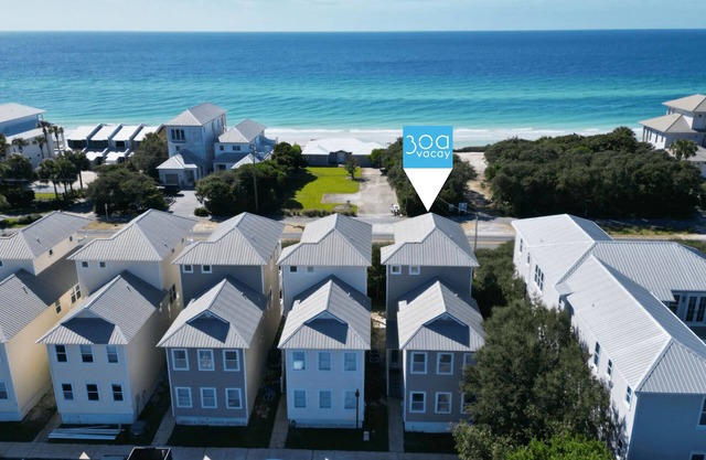 Gulf Views - Pet Friendly - Across the Street from the Beach! 4 Bikes! - `InconSEAvable`