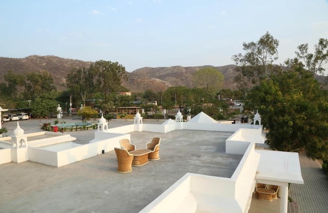 Gulmohar Sariska Resort