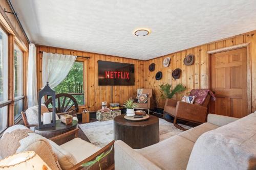 Gunstock Resort 5 Mins Pets Hiking Nespresso