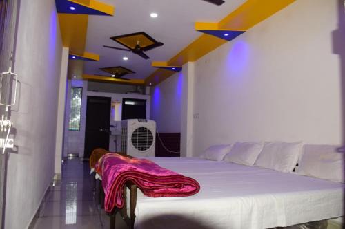 Gurudham Guest house