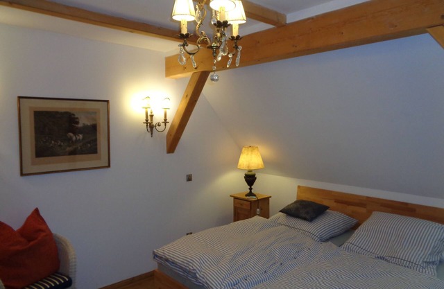 Gutshof am Wasserschloss Döbschütz, located between Görlitz and Bautzen