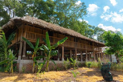 Háo Hức Village, Suoi Rao