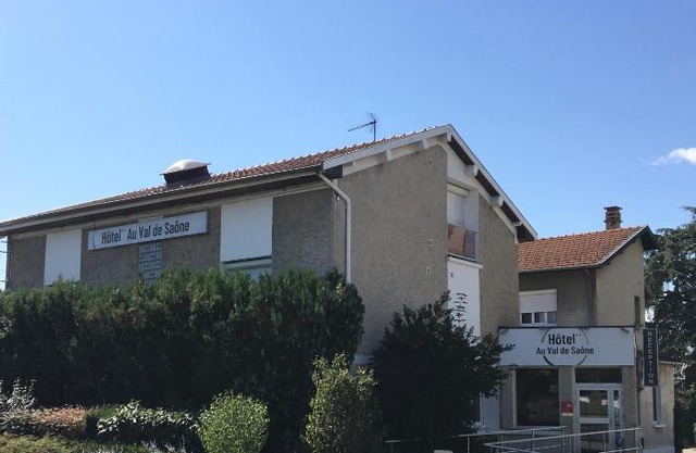 Hôtel Au Val De Saône Free Parking