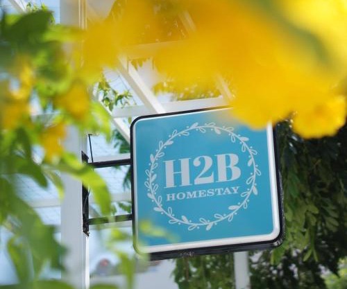 H2B Homestay Mountains view near Bai Dai Beach