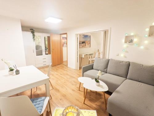 H6 -Urlaubsmagie- Wohnung für 3 mit Pool & Terrasse